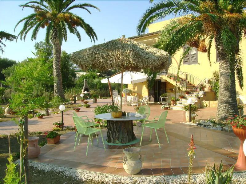 Villa Dei Giardini サン・レオーネ エクステリア 写真